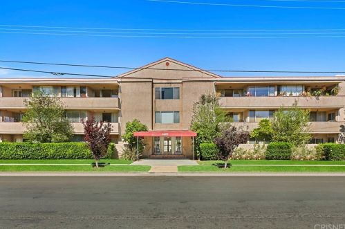 4487 Colbath Ave, Van Nuys, CA 91423-3538