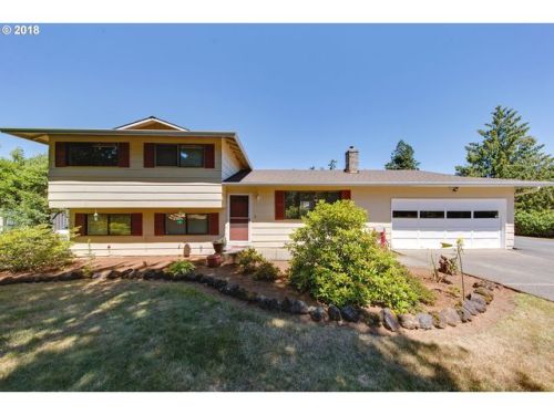 18047 Redfir Dr, Beavercreek, OR 97004-8890