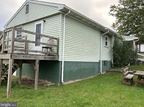 5303 Woodland Rd, Harrisburg, PA 17112-3061