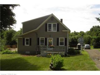 121 Meriden Rd, Middlefield, CT 06455-1068