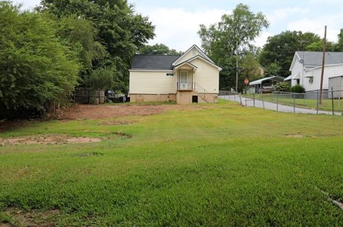 1595 Elm St, Conyers GA  30012-3715 exterior