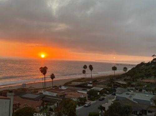 262 Avenida Montalvo, San Clemente CA  92672-4466 exterior