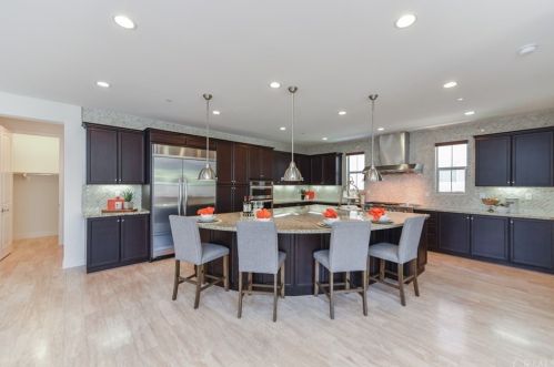 73 Gainsboro, Irvine CA  92620-2187 exterior