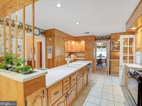 1407 Mahantongo St, Primrose PA 17901-3307 exterior