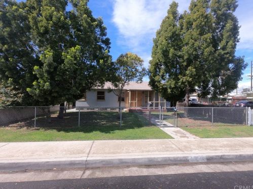 10541 Flower Ave, Stanton, CA 90680-2326