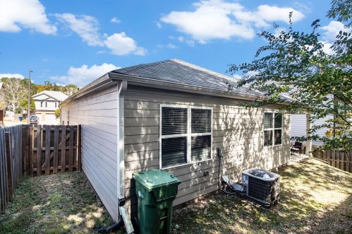 3753 Hempstead Way, Atlanta GA  30331-5268 exterior