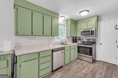 115 Valley View Dr, Warner Robins GA  31088-5313 exterior