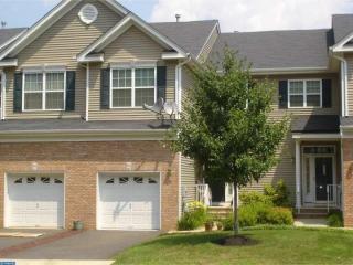 71 Hoover Ave, Princeton NJ  08540-4635 exterior