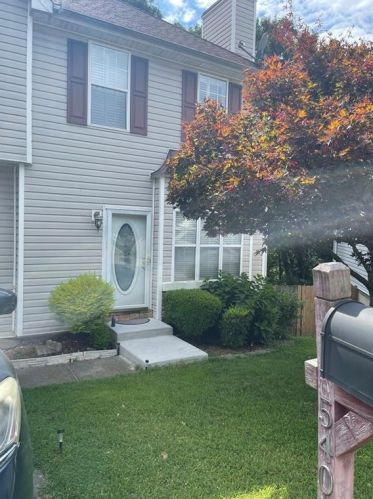 540 Hillcrest Cross Rd, Holly Springs, GA 30115-4241