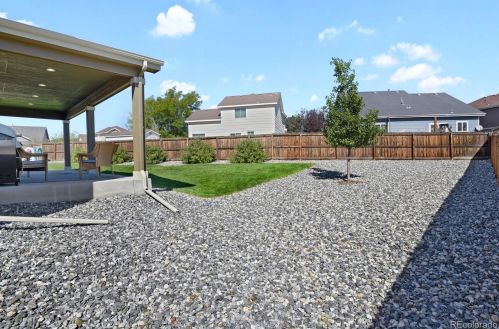 22115 Mansfield Pl, Aurora CO 80018 exterior