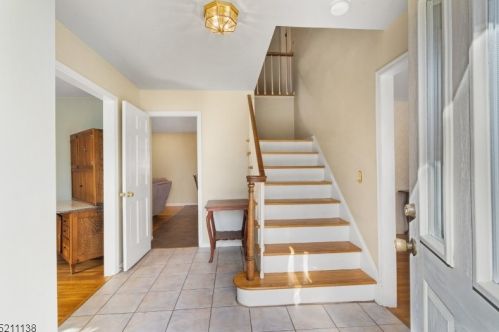 989 Rector Rd, Bridgewater, NJ 08807-1317