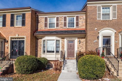 7722 Bristol Square Ct, Springfield VA  22153-3120 exterior