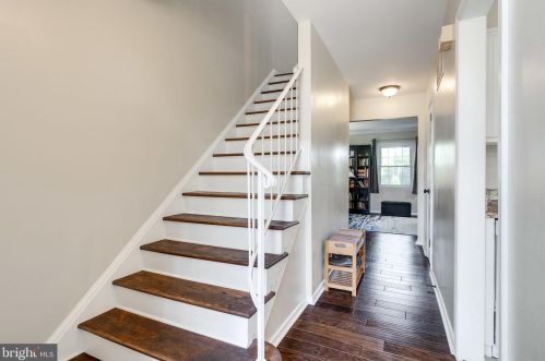 12707 Harborview Ct, Woodbridge VA  22192-2623 exterior