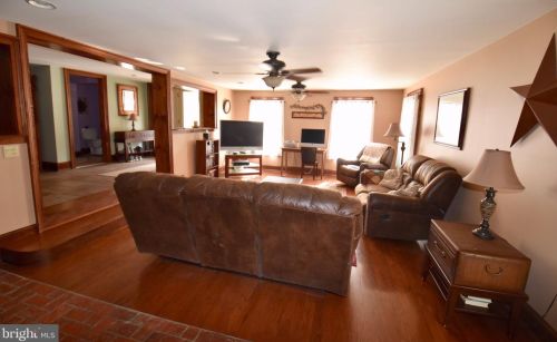 701 Rutt Rd, Bangor PA 18013-9602 exterior