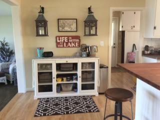 65 Lakeview Ave, Orono MN  55331-9539 exterior