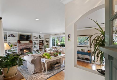 910 Beauford Pl, Del Monte Park, CA 93950-4712