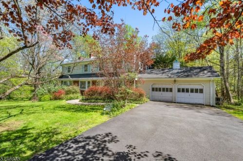 1 Benjamin Rd, Chester, NJ 07930-2912