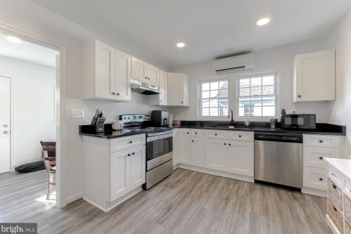 24048 Patuxent Beach Rd, California MD  20619-4405 exterior