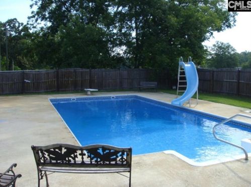 17 Branham Ln, Smallwood, SC 29130-7861