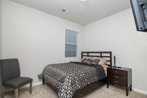 3753 Hempstead Way, Atlanta GA  30331-5268 exterior