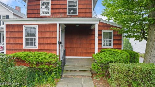 49 Sherwood Pl, Greenwich, CT 06830-5606