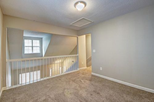 2249 Charleston Pointe, Atlanta GA  30316-3018 exterior
