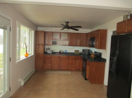 1322 Riverside Dr, Momence, IL 60954-3455