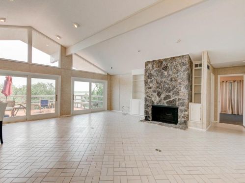 3917 Crescent Dr, Granbury TX  76049-5383 exterior