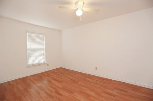 2113 Dillard St, Fort Worth TX  76105-4522 exterior