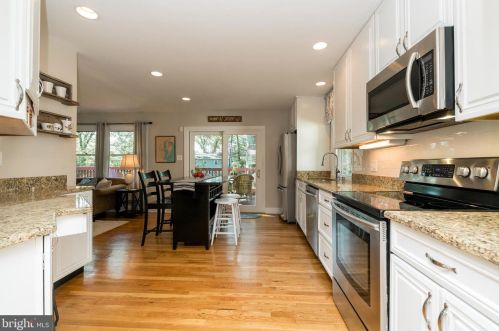 185 Berrywood Dr, Severna Park MD 21146-2030 exterior