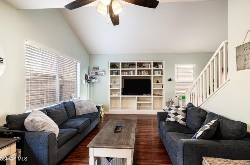 1843 Amberleaf Ln, Simi Valley CA  93065-7435 exterior