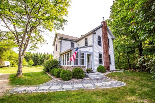 521 Drake Hill Rd, Barrington, NH 03884-6816