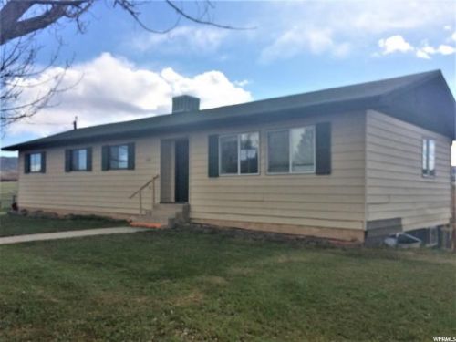 2812 Vernal Ave, Vernal, UT 84078-8804