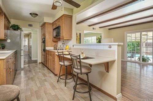 2750 Bridgeport Ave, Anaheim CA  92804-2002 exterior