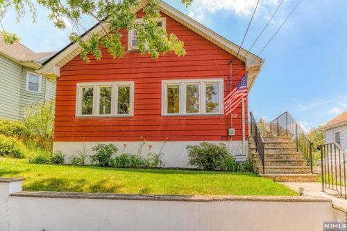 52 Kovar St, Bogota, NJ 07603-1114