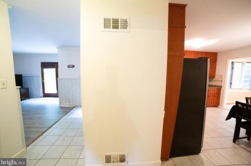 102 Suncrest Rd, Lancaster PA  17601-4834 exterior