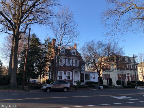 255 Kings Hwy, Haddonfield NJ 08033-1981 exterior