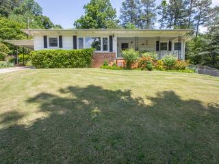 2589 Avalon Cir, Chattanooga, TN 37415-6312