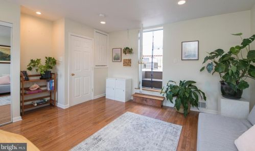 413 Belgrade St, Philadelphia PA 19125-2622 exterior