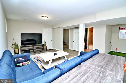 259 Revenoor Rd, Harpers Ferry WV 25425 exterior