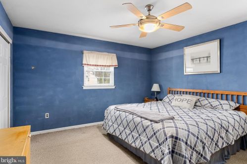 112 Apple Ln, Mount Laurel NJ  08054-1017 exterior