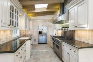 15335 Del Gado Dr, Van Nuys CA  91403-4333 exterior