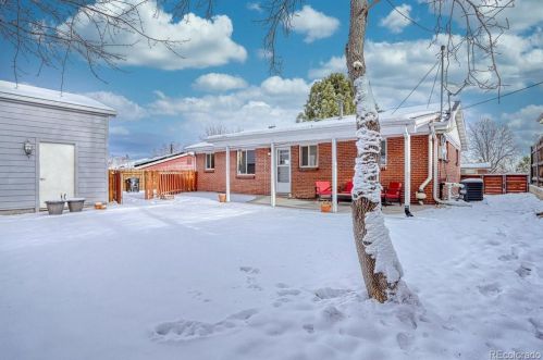 9666 56th Pl, Arvada CO  80002-2109 exterior