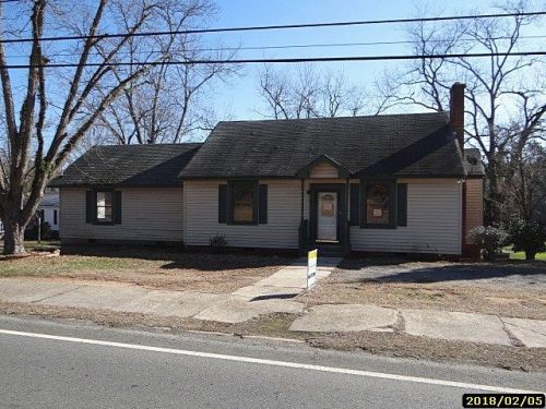 556 Washington Ave, Talbotton, GA 31827-2216