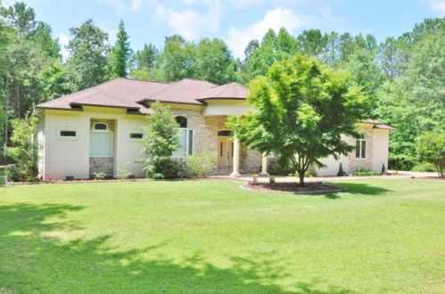 417 Maple Brook Ln, Cataula, GA 31804-3575