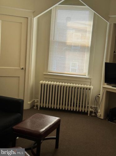 250 Comly St, Philadelphia PA 19120-1124 exterior