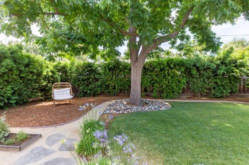 1969 Farndon Ave, Los Altos CA 94024-6944 exterior