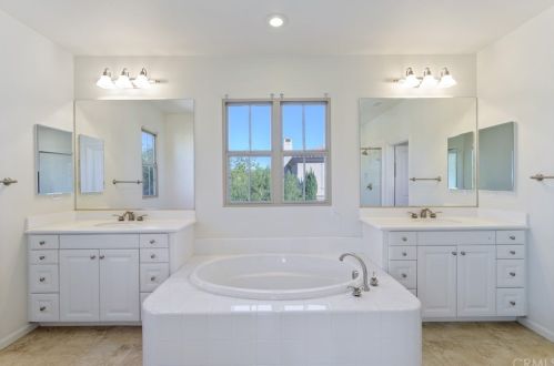 48 Twin Gables, Irvine CA  92620-3506 exterior