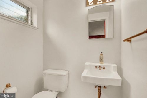 57 Springhouse Rd, Lancaster PA  17603-6619 exterior