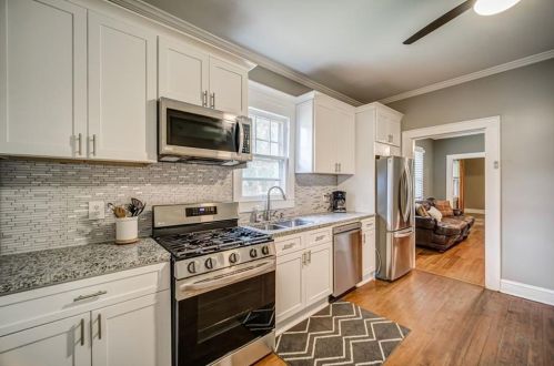 1715 Marietta Rd, Atlanta GA  30318-1907 exterior